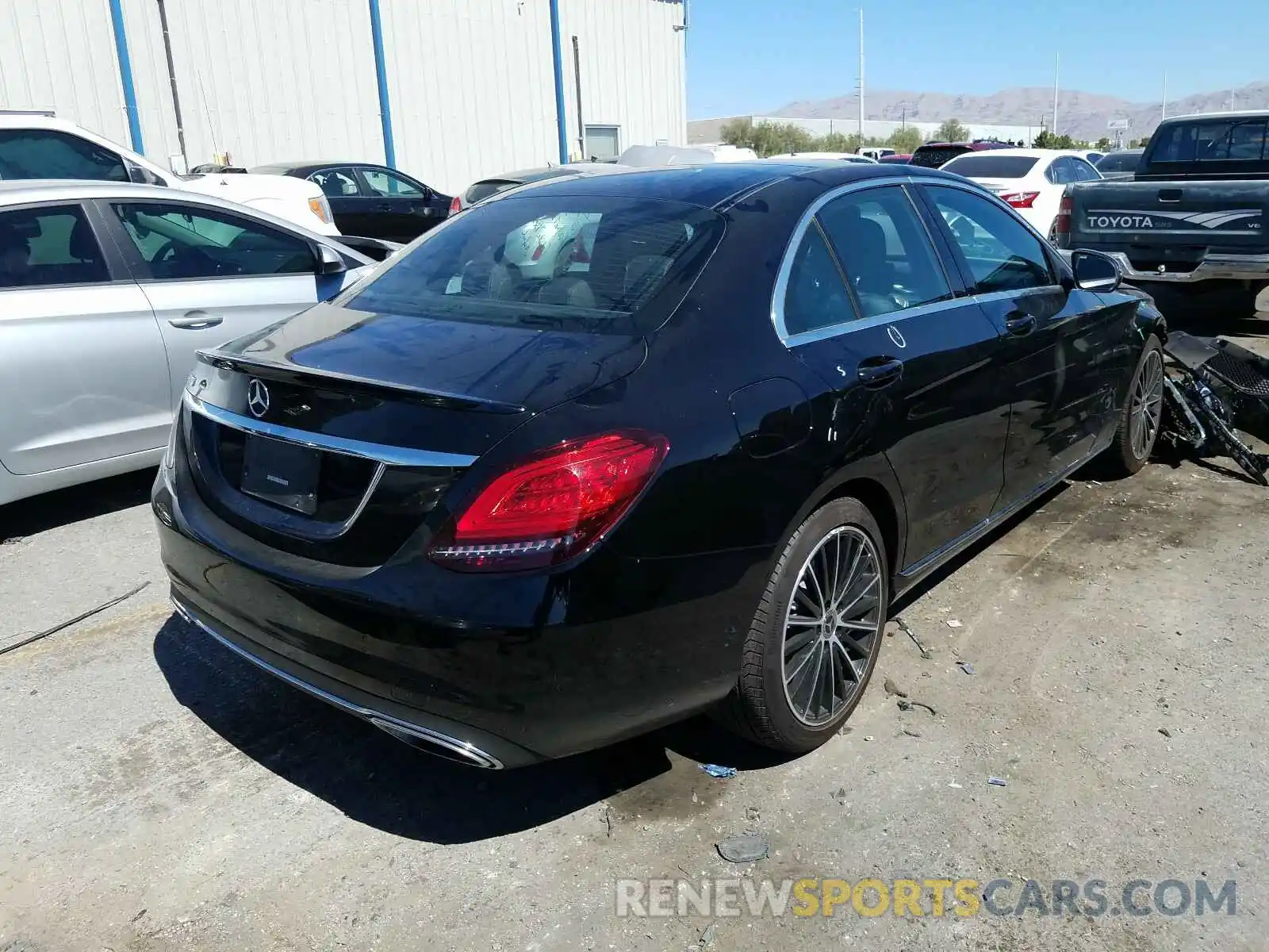 4 Photograph of a damaged car WDDWF8DB4KR460835 MERCEDES-BENZ C CLASS 2019