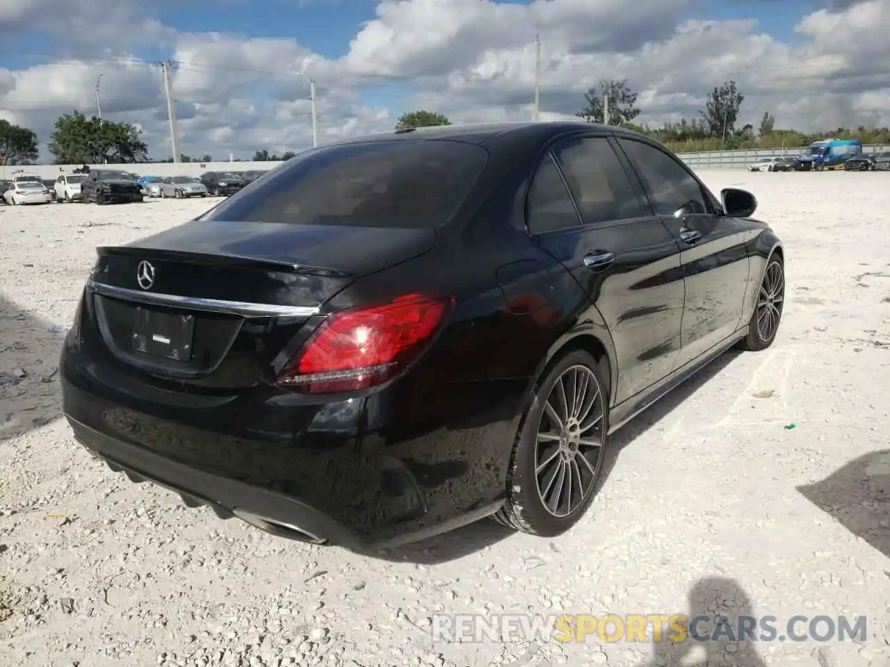 4 Photograph of a damaged car WDDWF8DB4KR483189 MERCEDES-BENZ C-CLASS 2019