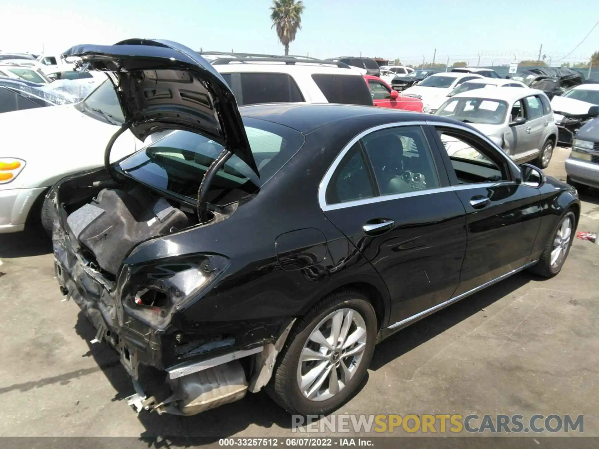 4 Photograph of a damaged car WDDWF8DB4KR506180 MERCEDES-BENZ C-CLASS 2019