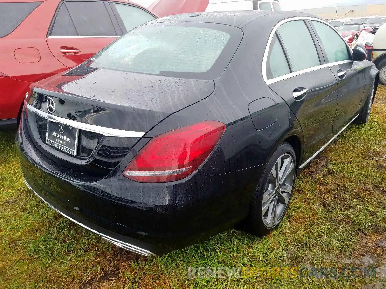 4 Photograph of a damaged car WDDWF8DB4KR516627 MERCEDES-BENZ C CLASS 2019