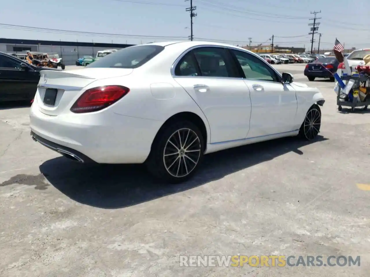 4 Photograph of a damaged car WDDWF8DB5KR460620 MERCEDES-BENZ C-CLASS 2019