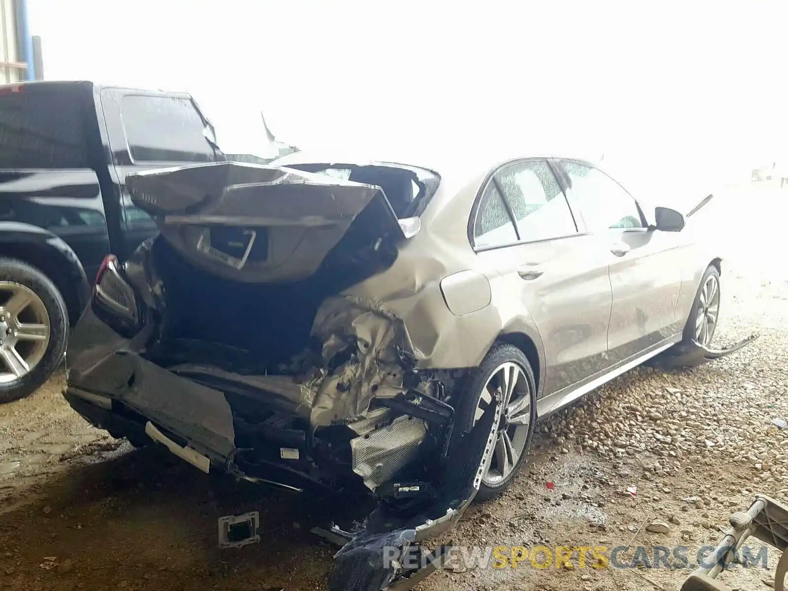 4 Photograph of a damaged car WDDWF8DB6KR481167 MERCEDES-BENZ C CLASS 2019