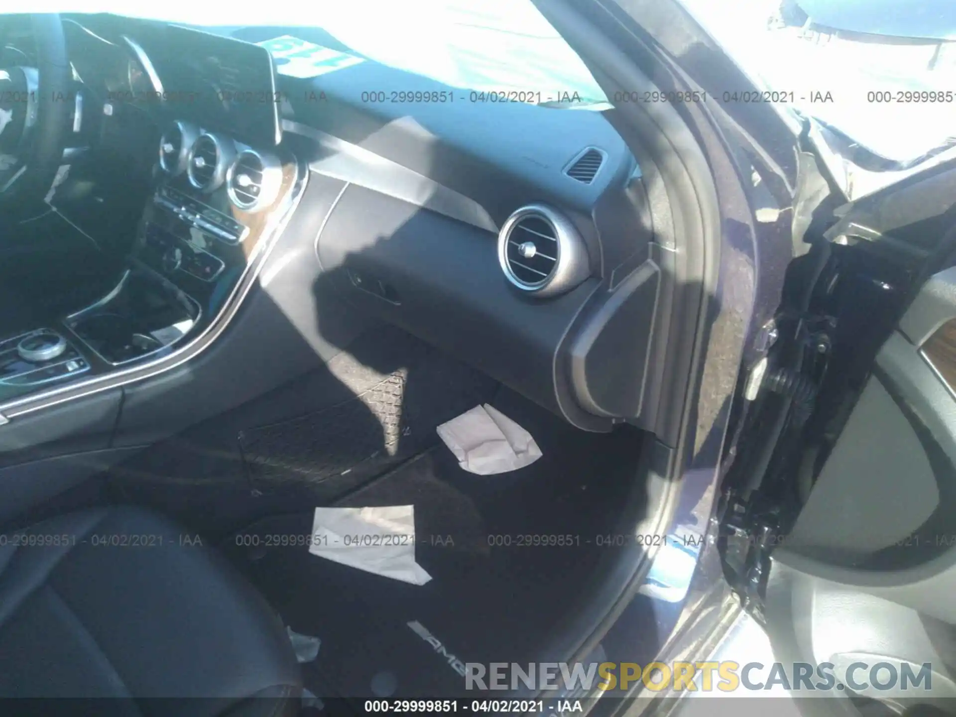 5 Photograph of a damaged car WDDWF8DB7KR503967 MERCEDES-BENZ C-CLASS 2019