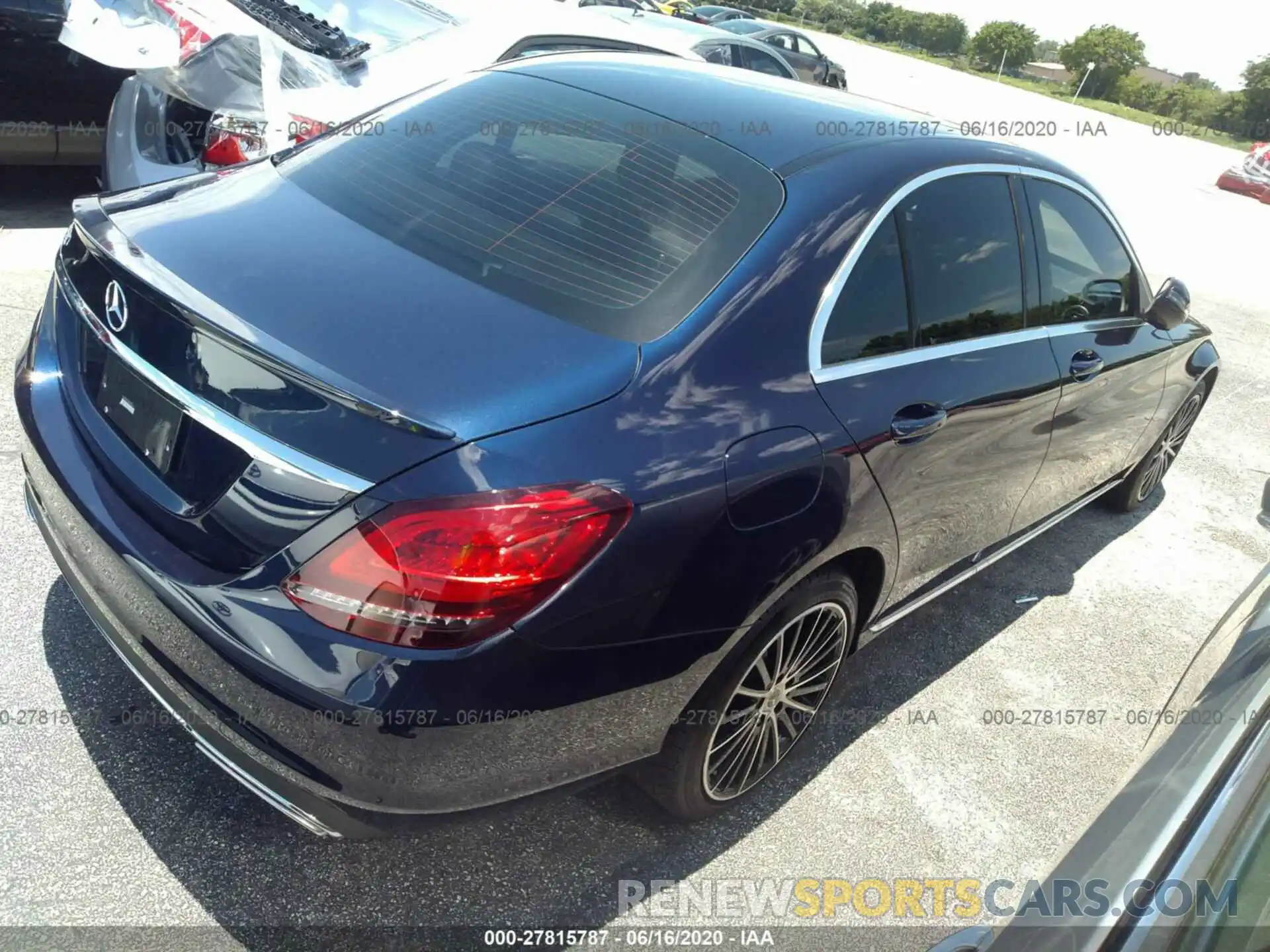 4 Photograph of a damaged car WDDWF8DB9KR461012 MERCEDES-BENZ C-CLASS 2019