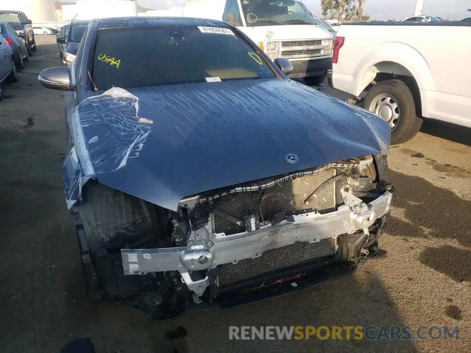 9 Photograph of a damaged car WDDWF8DB9KR483897 MERCEDES-BENZ C-CLASS 2019