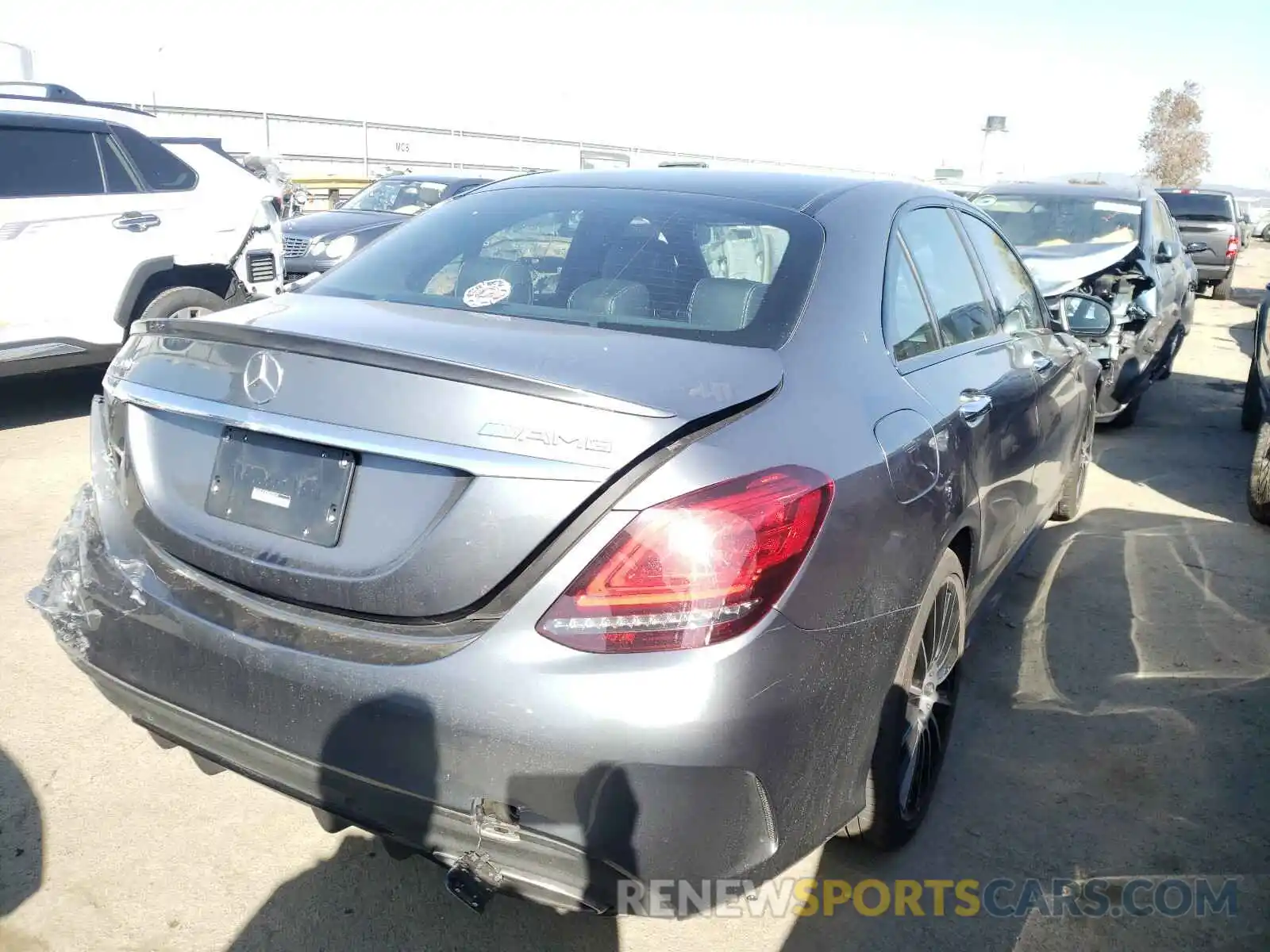 4 Photograph of a damaged car WDDWF8DBXKR505549 MERCEDES-BENZ C CLASS 2019