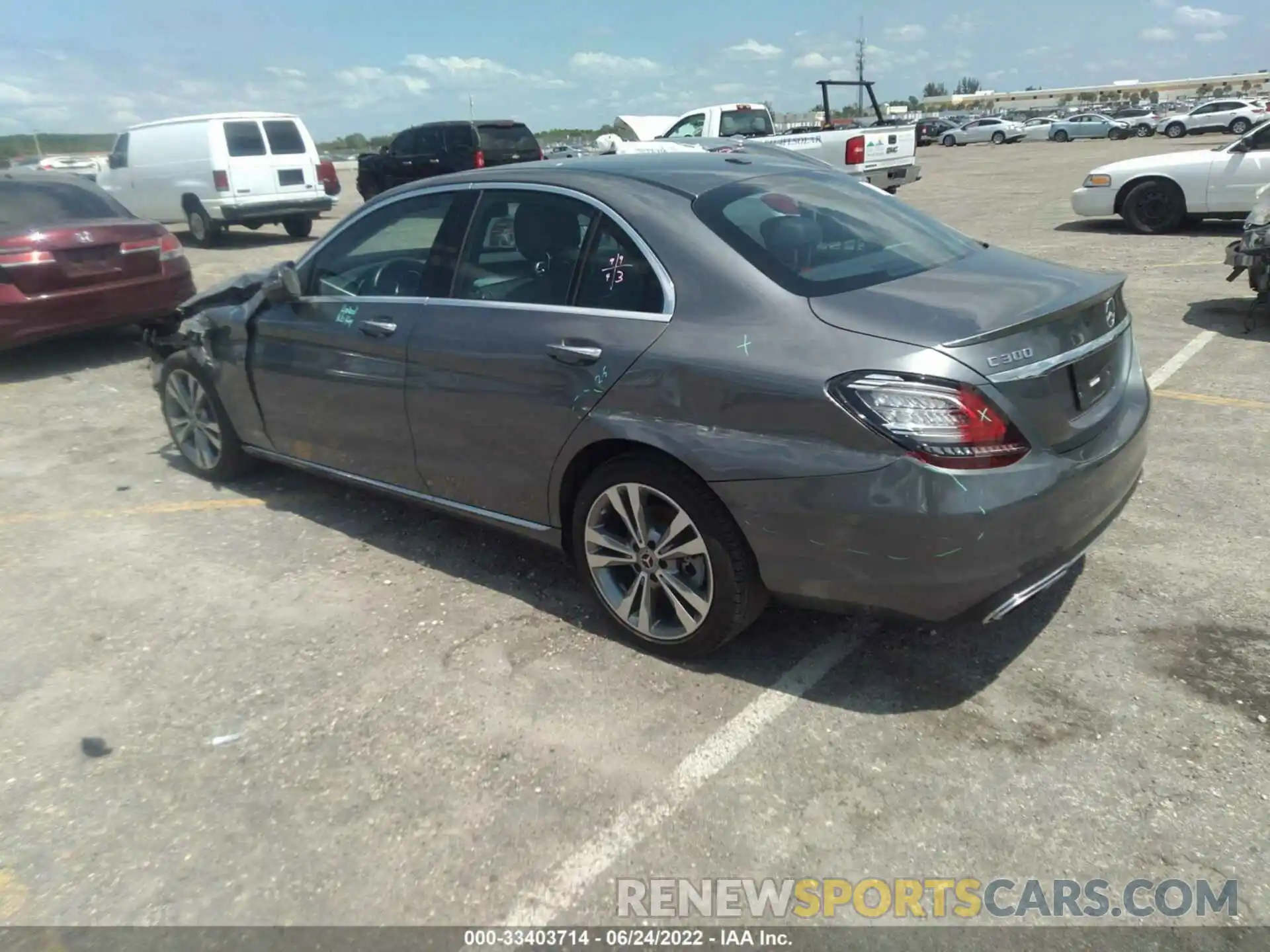 3 Photograph of a damaged car WDDWF8DBXKR518172 MERCEDES-BENZ C-CLASS 2019