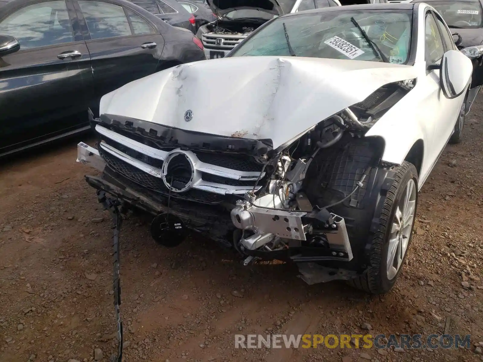 9 Photograph of a damaged car WDDWF8EB0KR479803 MERCEDES-BENZ C-CLASS 2019