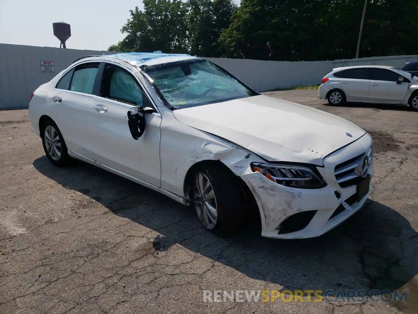 1 Фотография поврежденного автомобиля WDDWF8EB1KR481995 MERCEDES-BENZ C-CLASS 2019