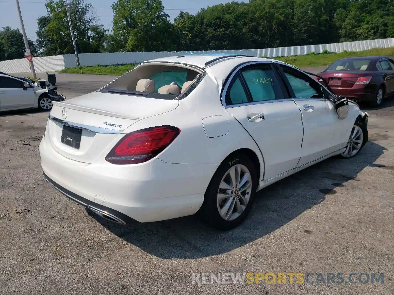 4 Photograph of a damaged car WDDWF8EB1KR481995 MERCEDES-BENZ C-CLASS 2019