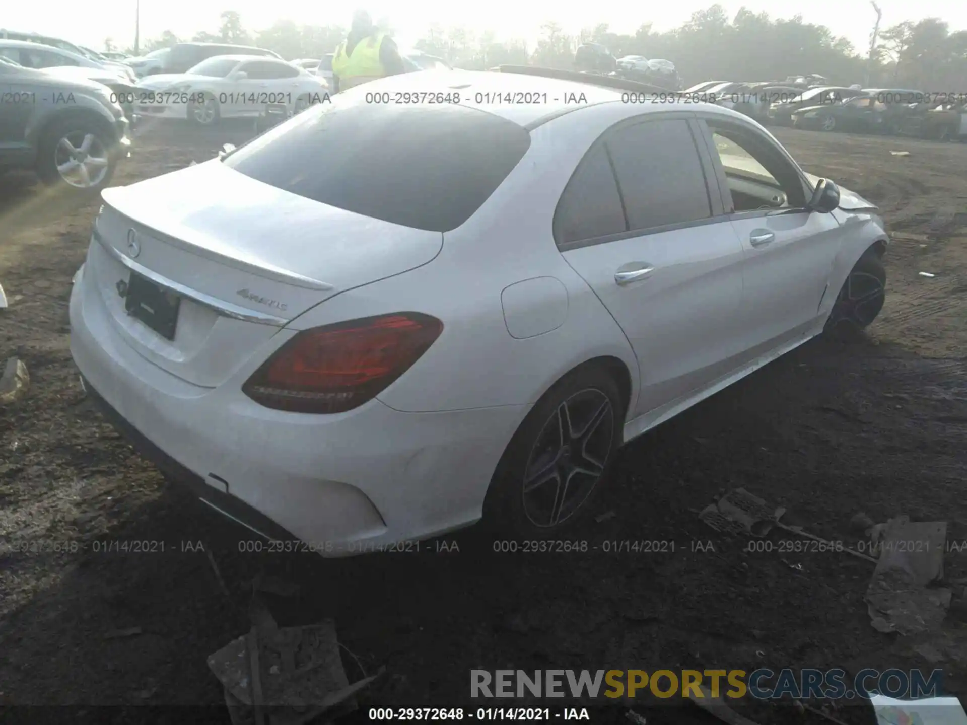 4 Фотография поврежденного автомобиля WDDWF8EB1KR482340 MERCEDES-BENZ C-CLASS 2019