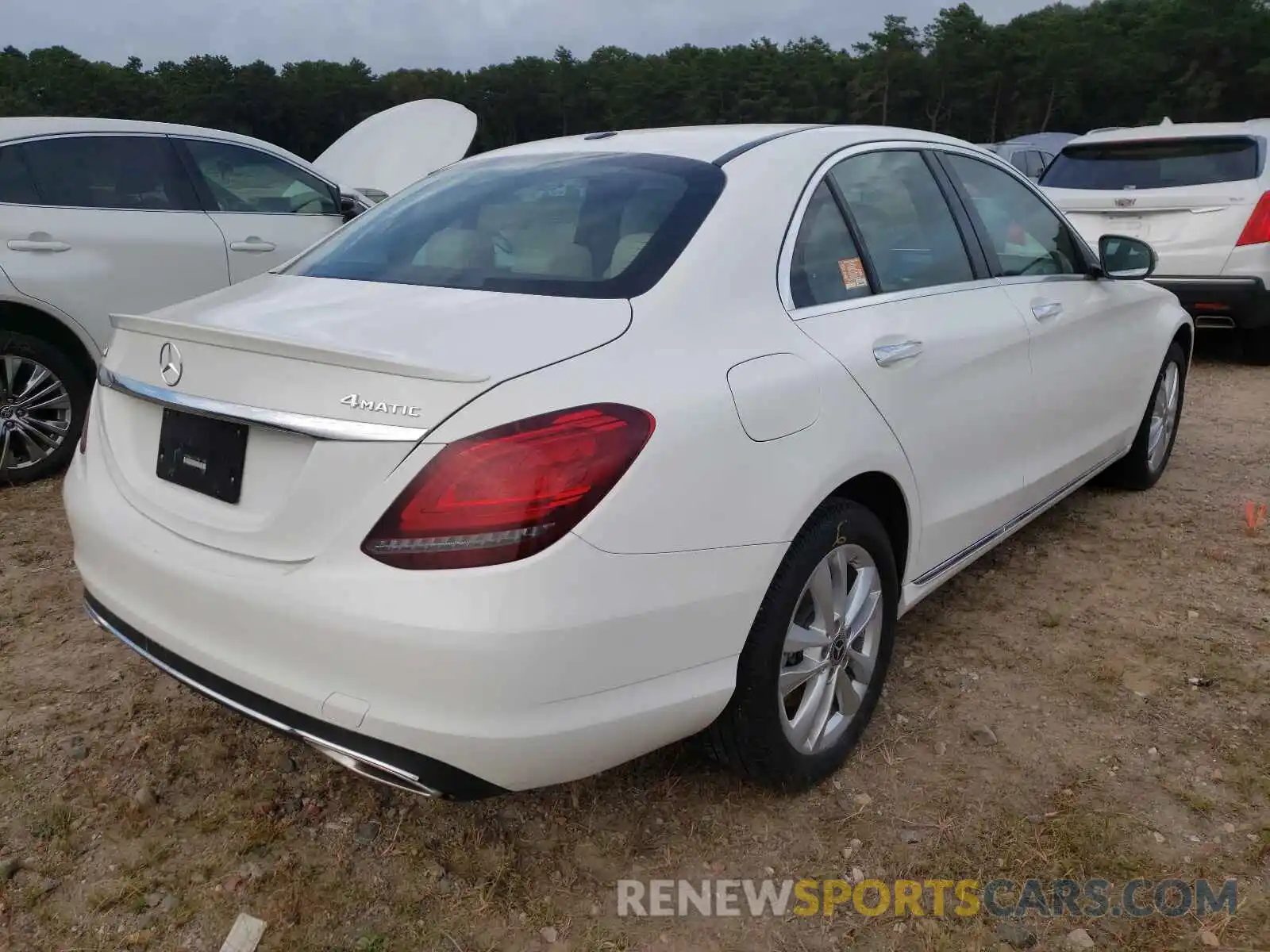 4 Photograph of a damaged car WDDWF8EB1KR483973 MERCEDES-BENZ C-CLASS 2019