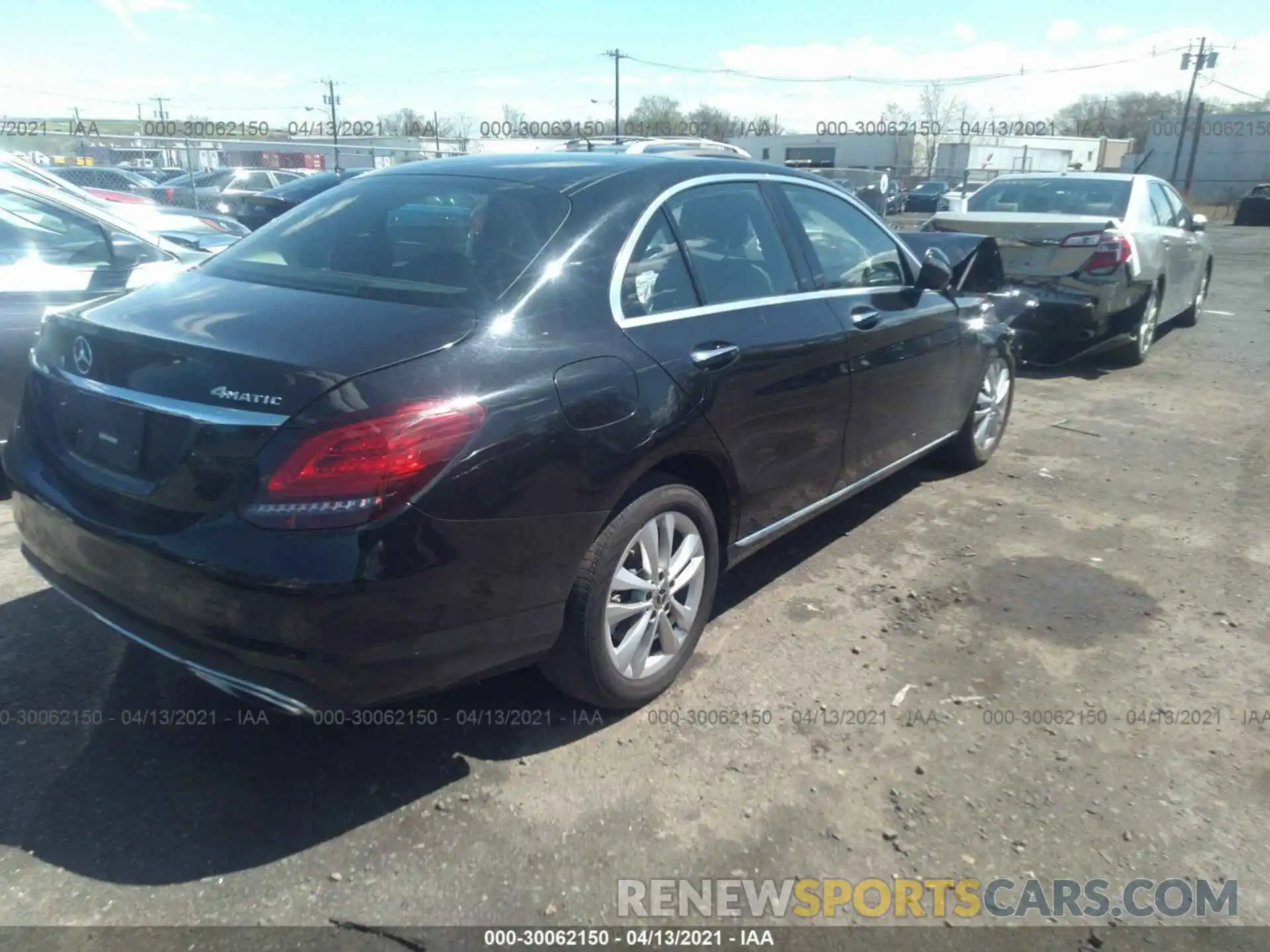 4 Photograph of a damaged car WDDWF8EB1KR512856 MERCEDES-BENZ C-CLASS 2019