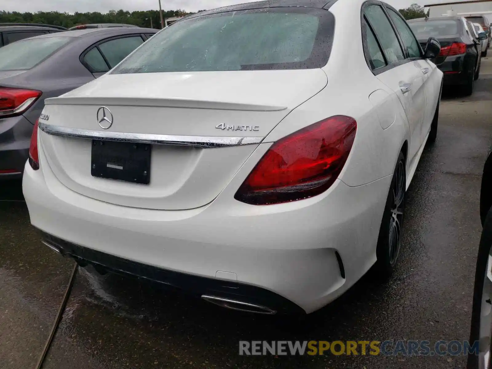 4 Photograph of a damaged car WDDWF8EB2KR514552 MERCEDES-BENZ C-CLASS 2019