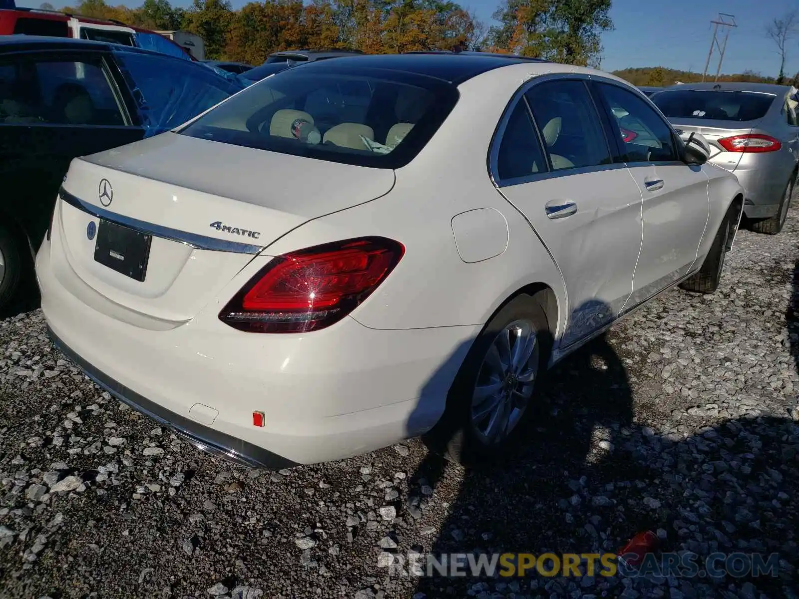 4 Photograph of a damaged car WDDWF8EB3KR481688 MERCEDES-BENZ C-CLASS 2019