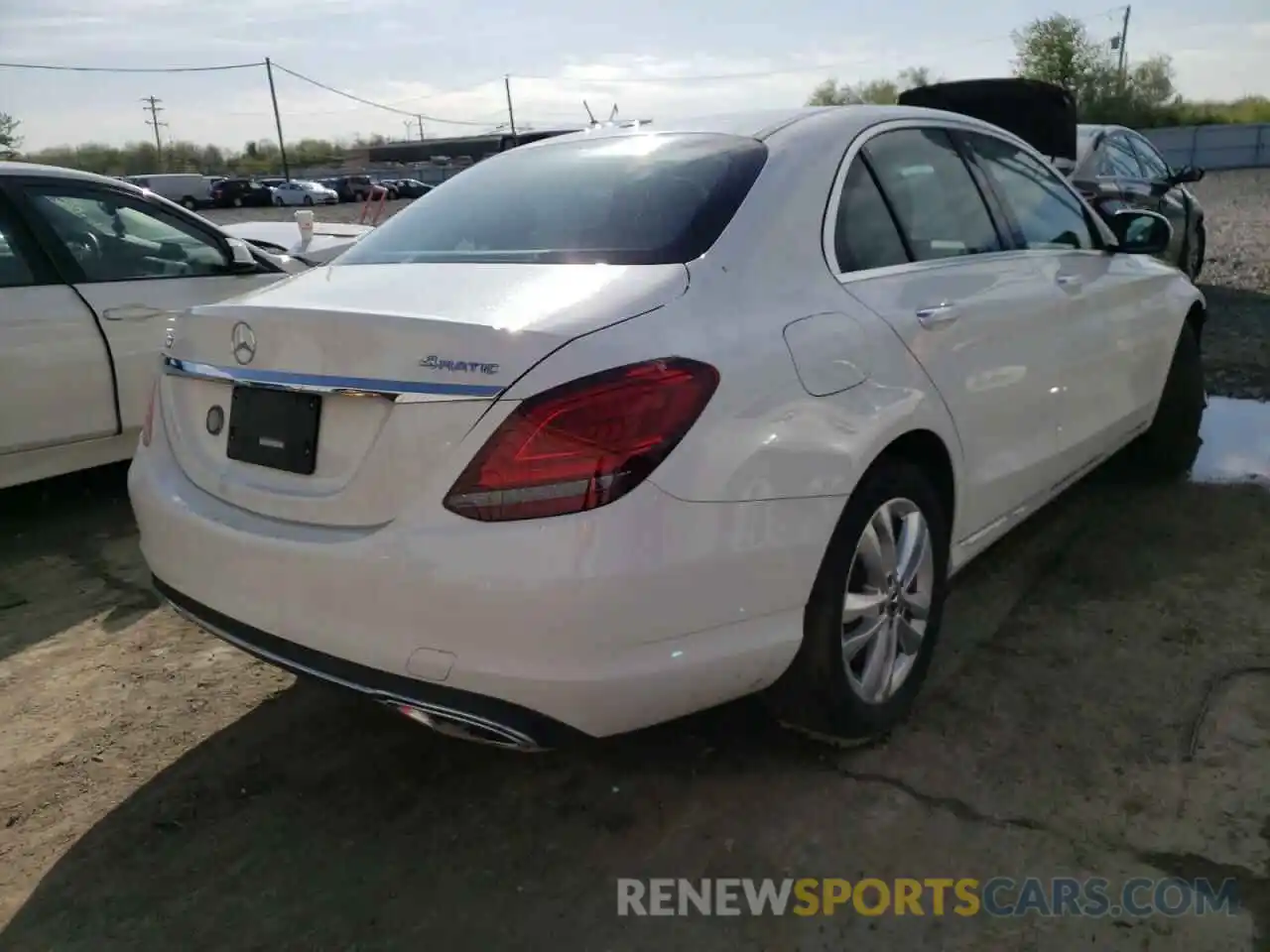 4 Photograph of a damaged car WDDWF8EB3KR514933 MERCEDES-BENZ C-CLASS 2019