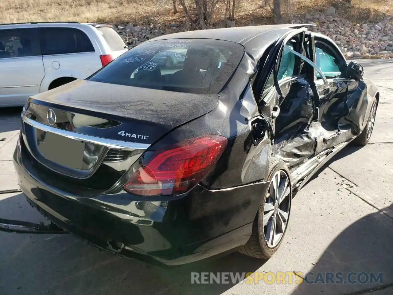 4 Photograph of a damaged car WDDWF8EB9KR481839 MERCEDES-BENZ C-CLASS 2019