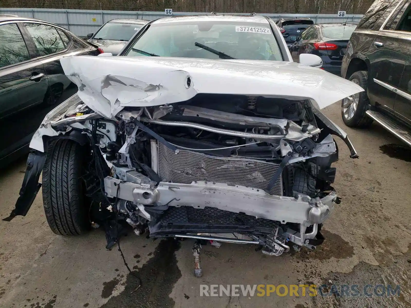 7 Photograph of a damaged car WDDWF8EBXKR518445 MERCEDES-BENZ C-CLASS 2019