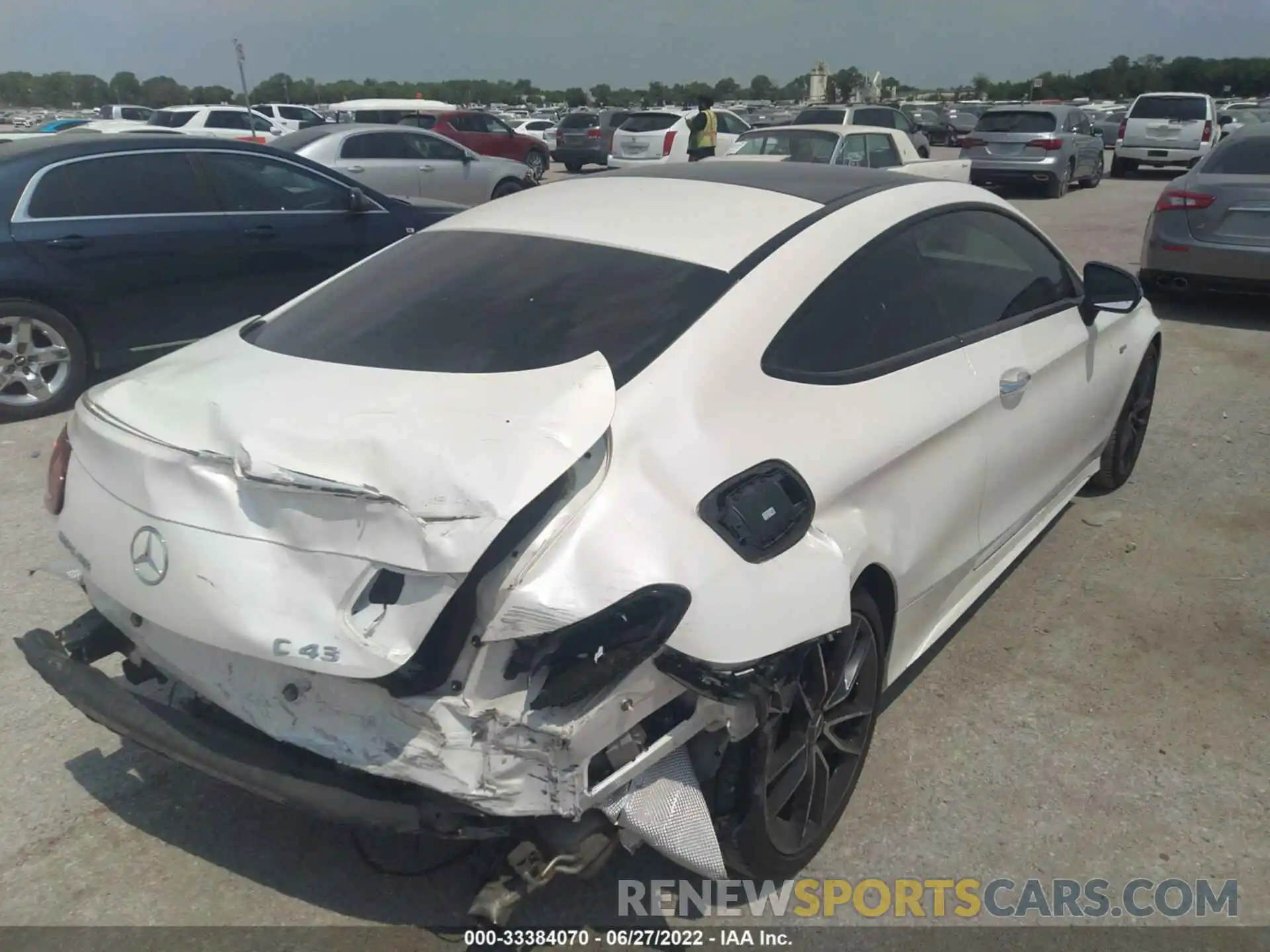 4 Photograph of a damaged car WDDWJ6EB2KF814600 MERCEDES-BENZ C-CLASS 2019