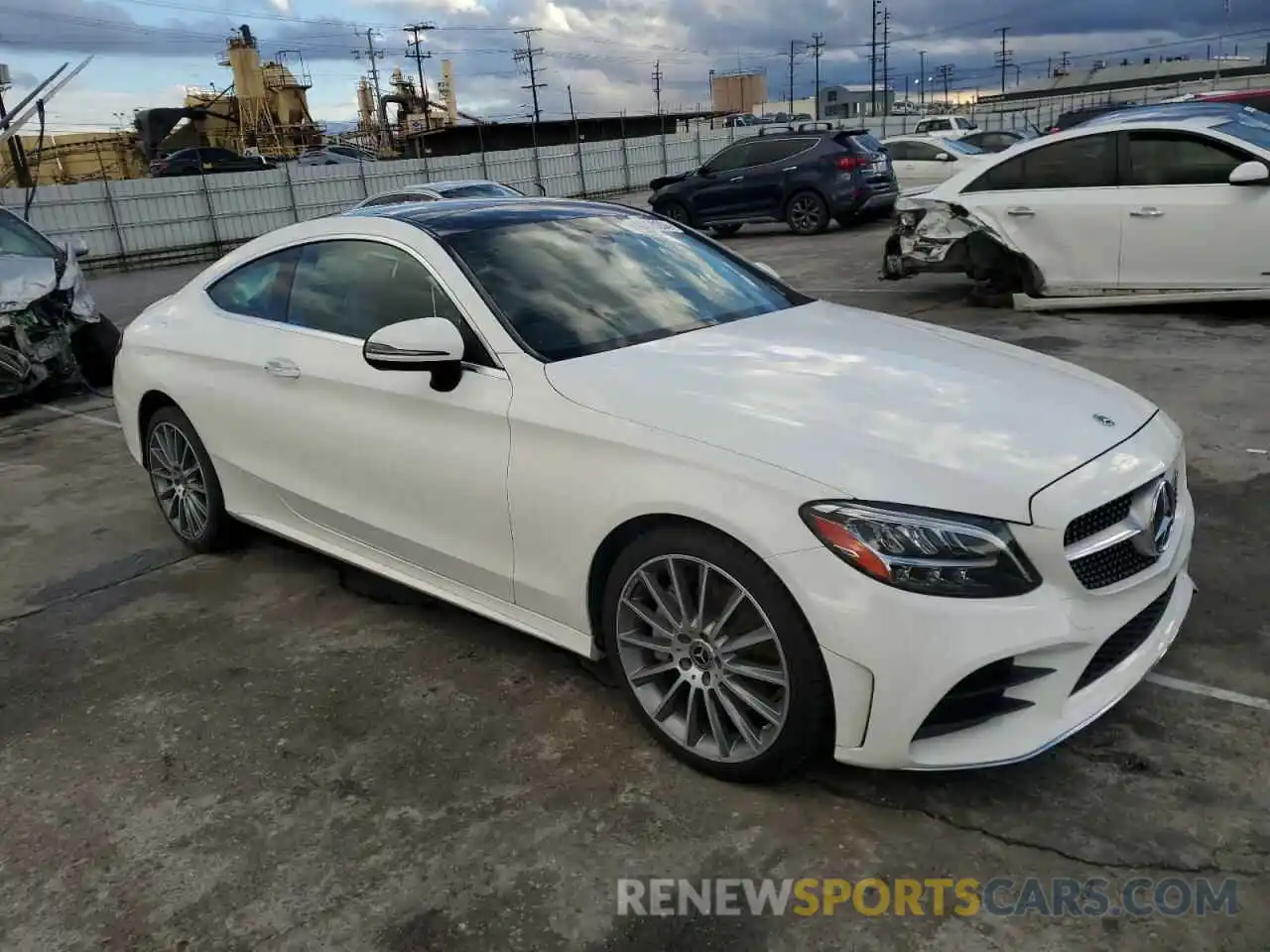 4 Photograph of a damaged car WDDWJ8DB1KF844717 MERCEDES-BENZ C-CLASS 2019