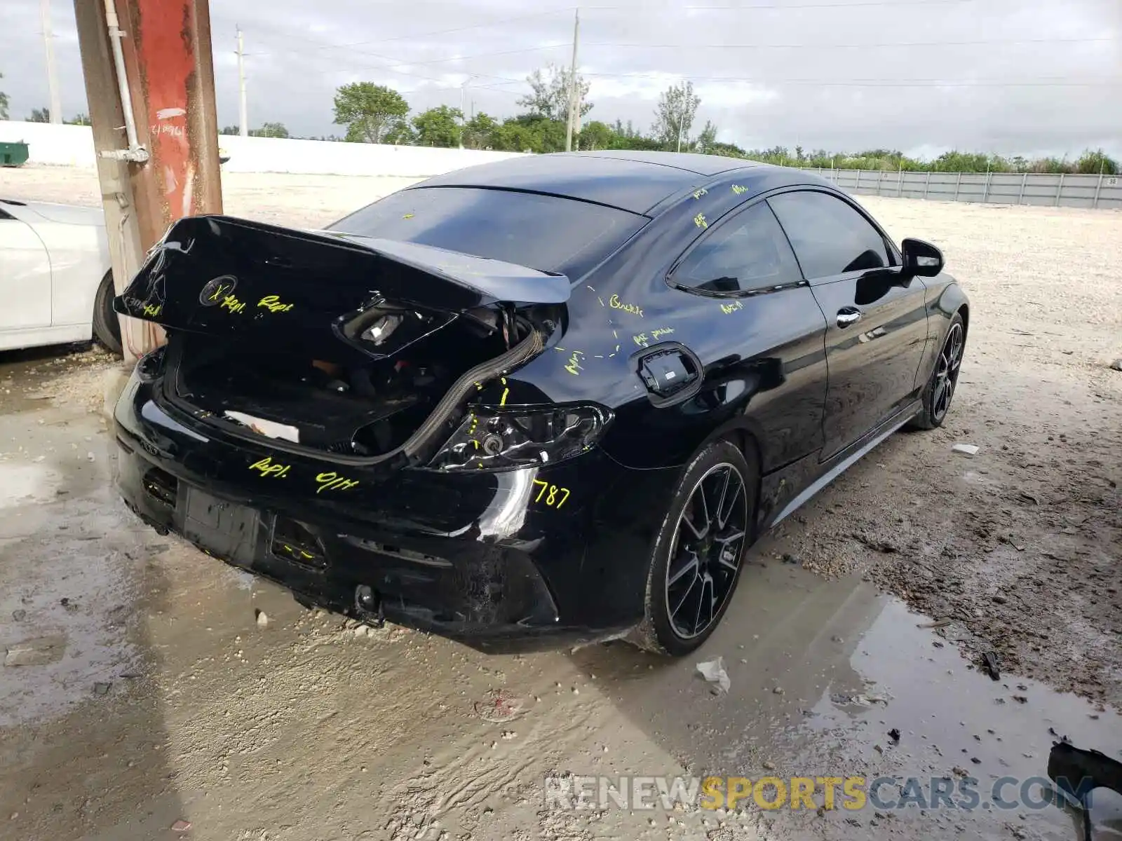 4 Photograph of a damaged car WDDWJ8DB1KF928133 MERCEDES-BENZ C-CLASS 2019