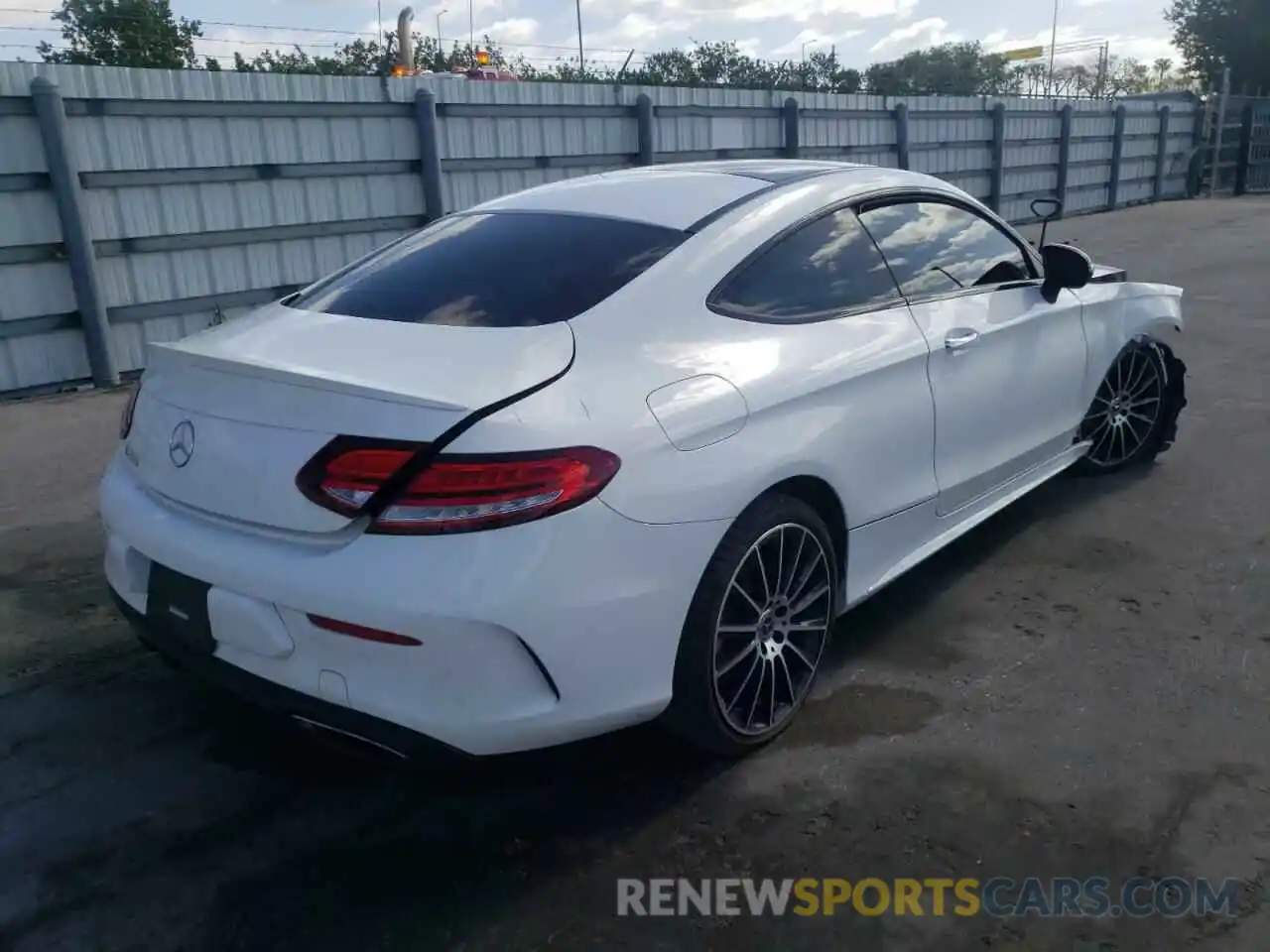 4 Photograph of a damaged car WDDWJ8DB2KF802475 MERCEDES-BENZ C-CLASS 2019