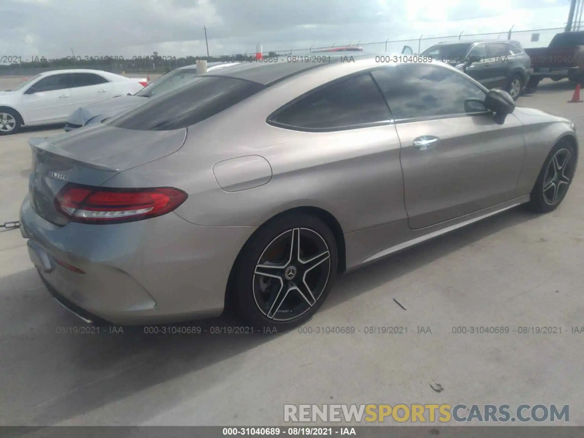 4 Photograph of a damaged car WDDWJ8DB3KF843696 MERCEDES-BENZ C-CLASS 2019