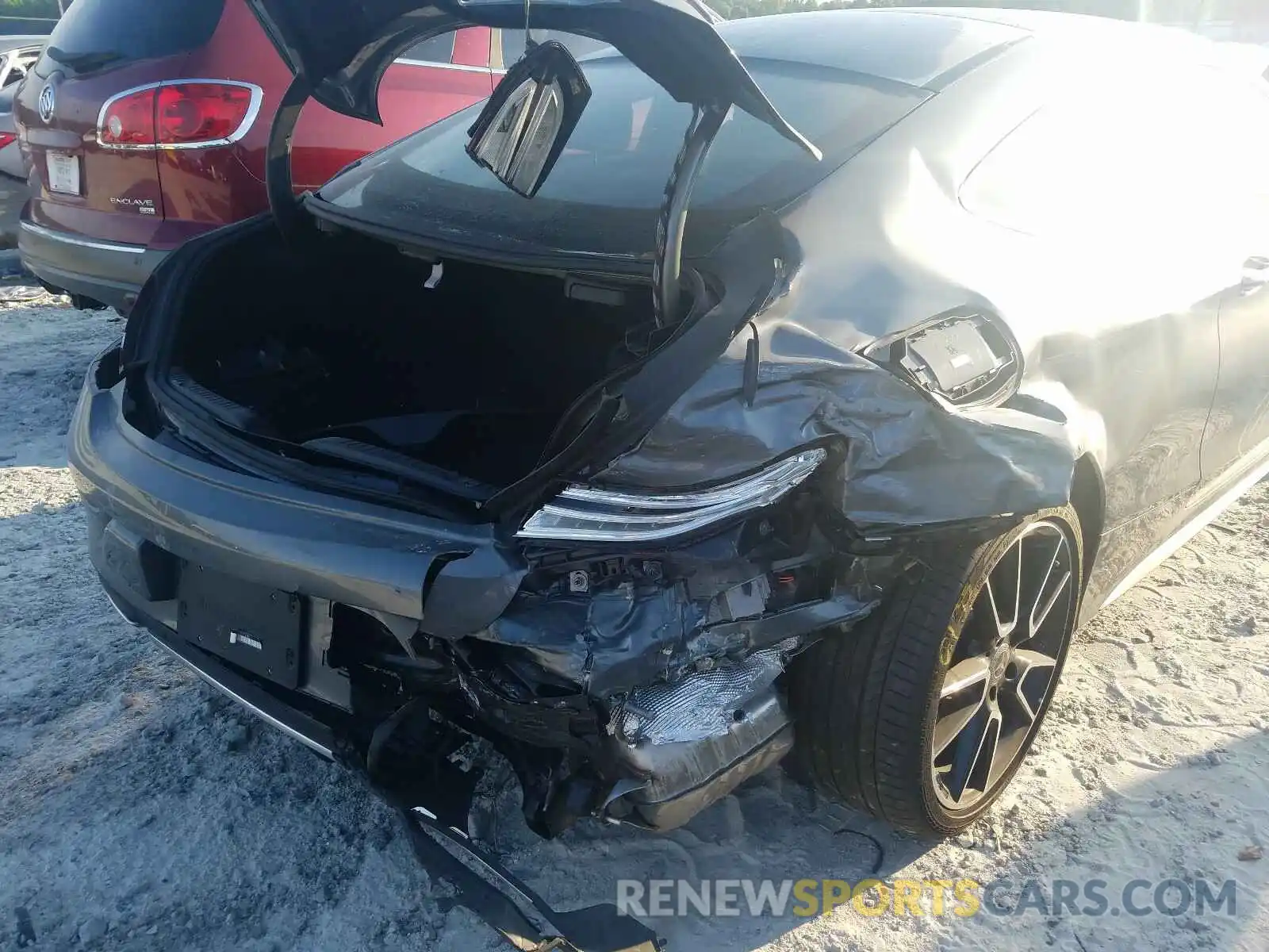 9 Photograph of a damaged car WDDWJ8DB4KF774601 MERCEDES-BENZ C CLASS 2019