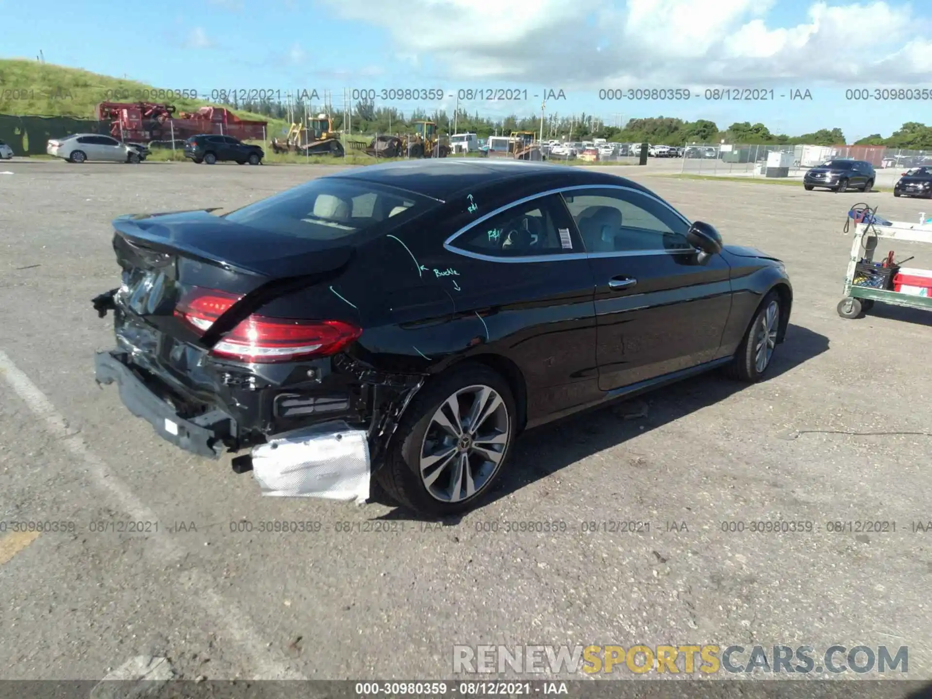 4 Photograph of a damaged car WDDWJ8DB4KF833842 MERCEDES-BENZ C-CLASS 2019