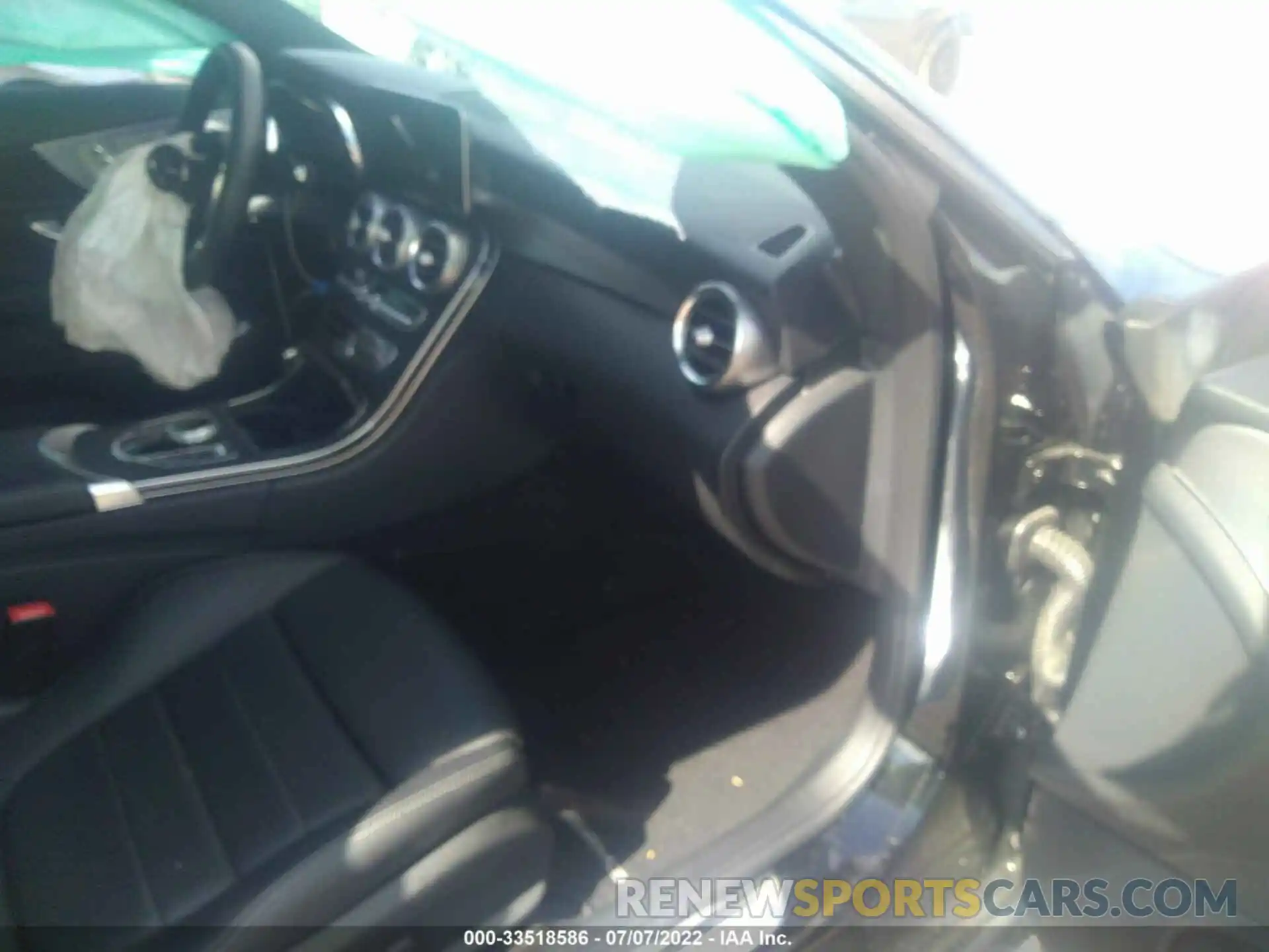 5 Photograph of a damaged car WDDWJ8DB6KF880760 MERCEDES-BENZ C-CLASS 2019