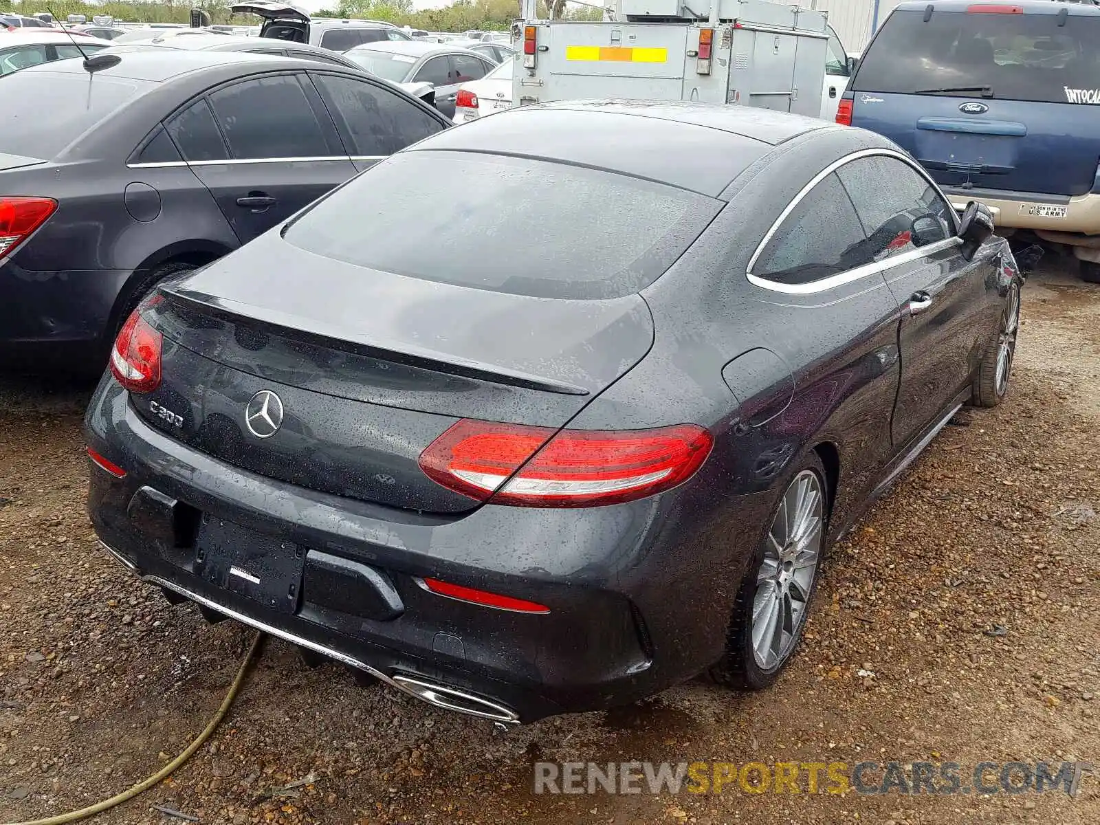 4 Photograph of a damaged car WDDWJ8DB7KF852384 MERCEDES-BENZ C CLASS 2019