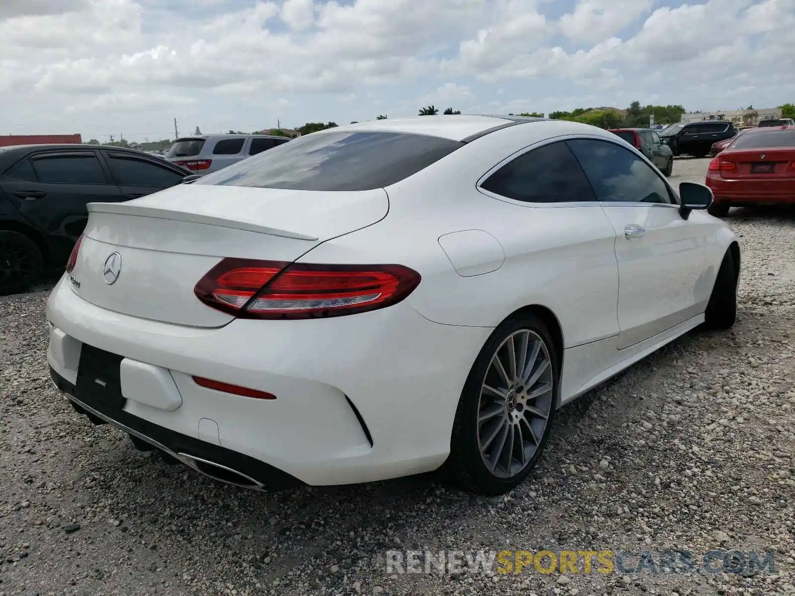 4 Photograph of a damaged car WDDWJ8DB8KF775427 MERCEDES-BENZ C CLASS 2019