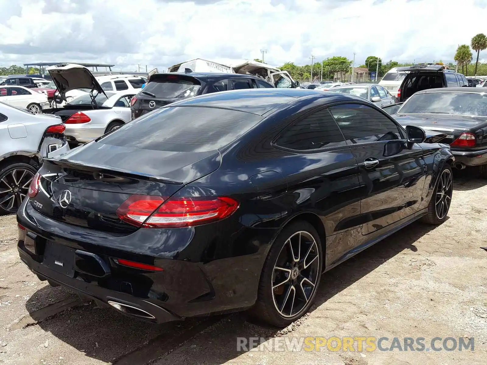 4 Photograph of a damaged car WDDWJ8DB8KF809589 MERCEDES-BENZ C CLASS 2019