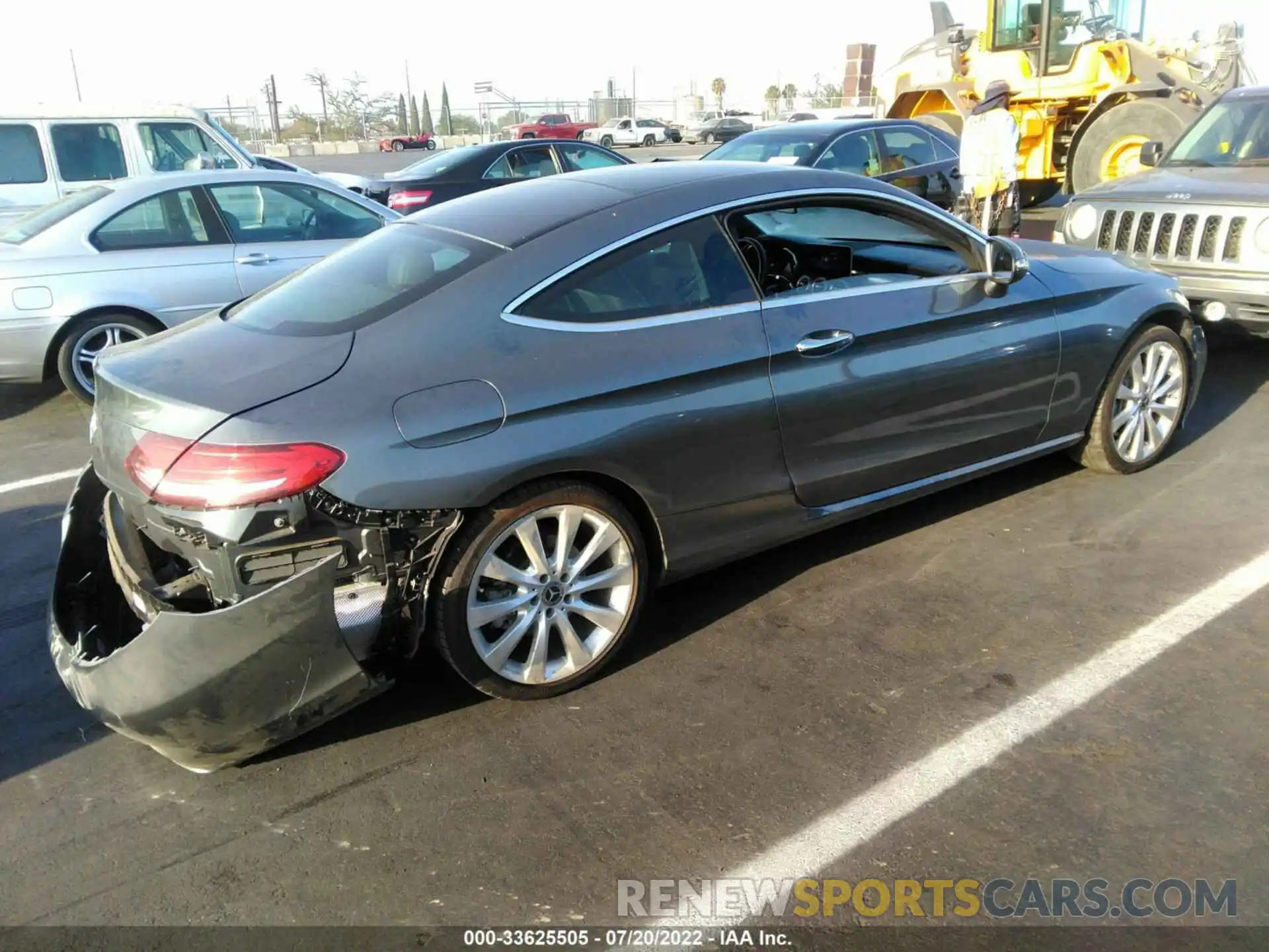 4 Photograph of a damaged car WDDWJ8DB9KF772004 MERCEDES-BENZ C-CLASS 2019