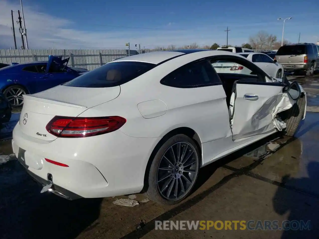 4 Photograph of a damaged car WDDWJ8EB3KF813953 MERCEDES-BENZ C-CLASS 2019