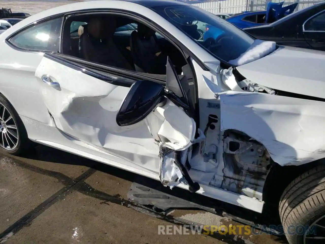 9 Photograph of a damaged car WDDWJ8EB3KF813953 MERCEDES-BENZ C-CLASS 2019