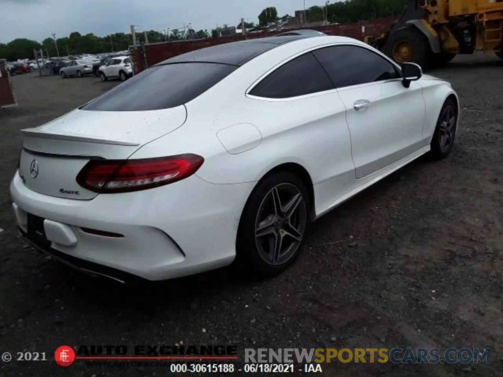 4 Photograph of a damaged car WDDWJ8EB4KF835234 MERCEDES-BENZ C-CLASS 2019