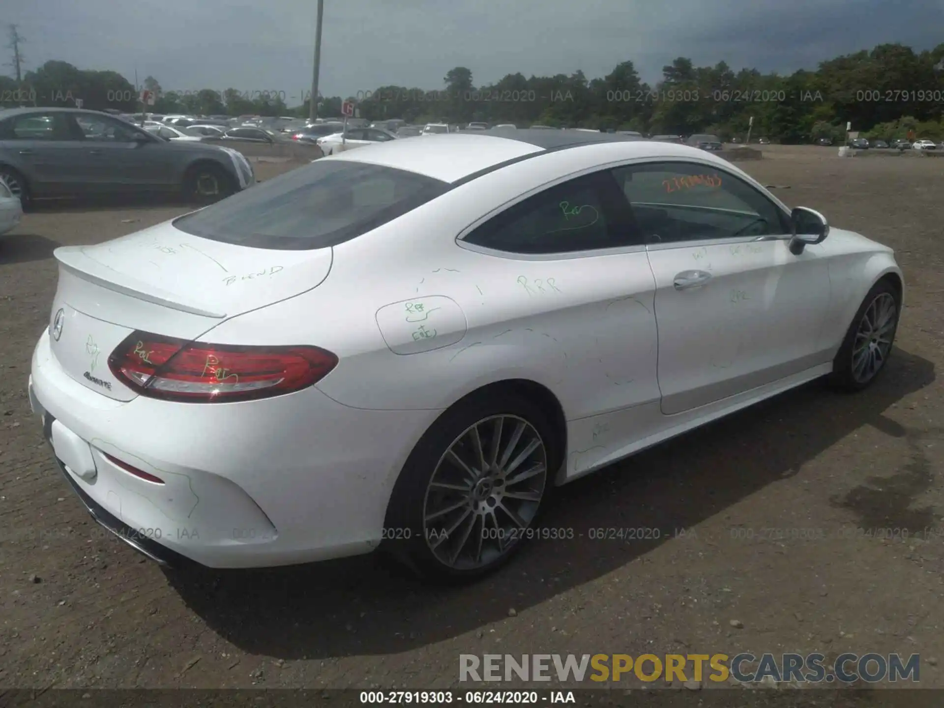 4 Photograph of a damaged car WDDWJ8EB4KF844323 MERCEDES-BENZ C-CLASS 2019