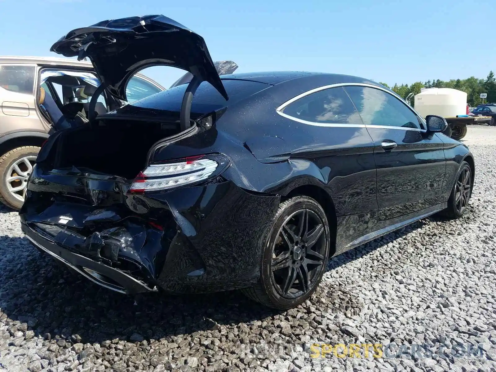 4 Photograph of a damaged car WDDWJ8EB4KF892307 MERCEDES-BENZ C CLASS 2019