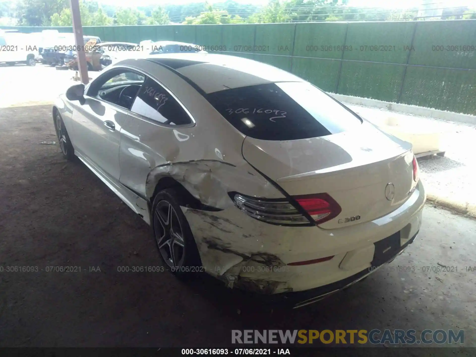 3 Photograph of a damaged car WDDWJ8EB7KF832862 MERCEDES-BENZ C-CLASS 2019