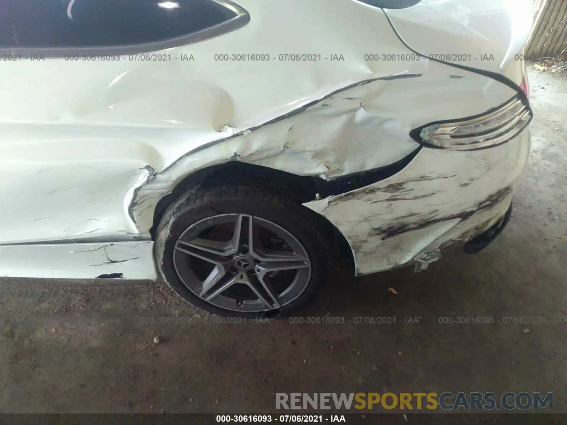 6 Photograph of a damaged car WDDWJ8EB7KF832862 MERCEDES-BENZ C-CLASS 2019