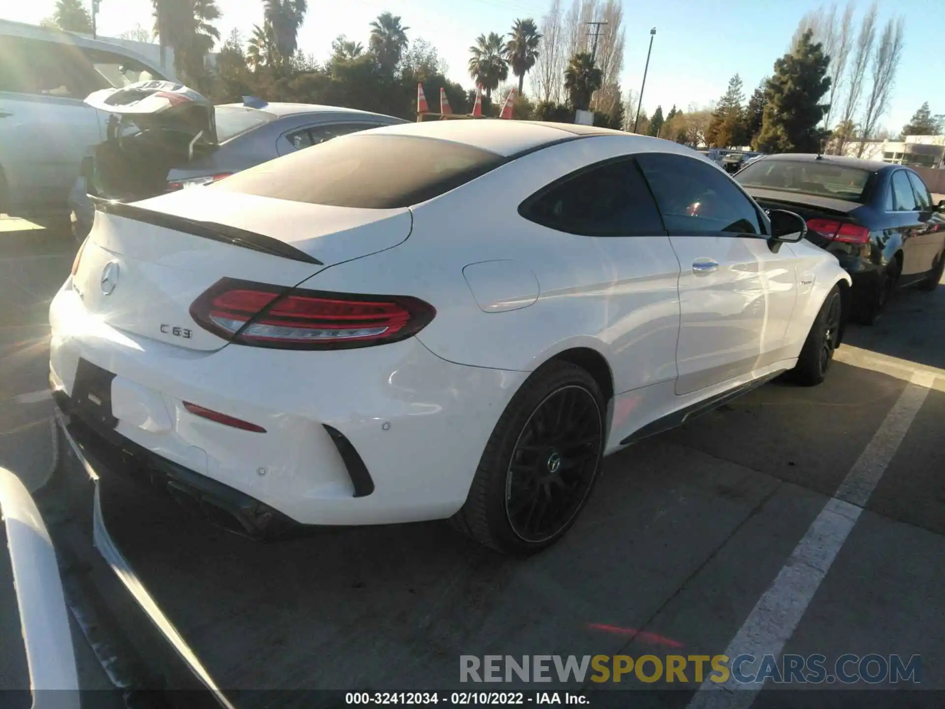 4 Photograph of a damaged car WDDWJ8GB8KF830390 MERCEDES-BENZ C-CLASS 2019