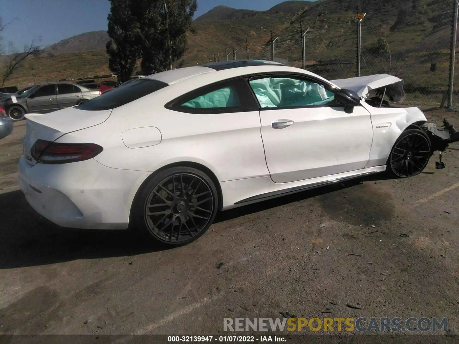 4 Photograph of a damaged car WDDWJ8HB8KF886974 MERCEDES-BENZ C-CLASS 2019