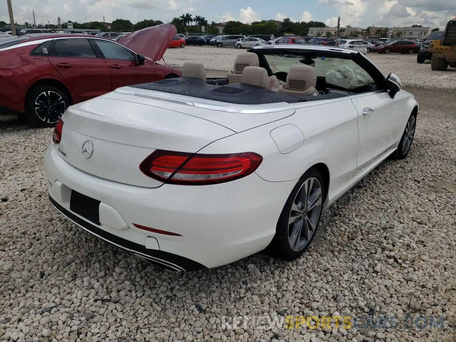 4 Photograph of a damaged car WDDWK8DB1KF823833 MERCEDES-BENZ C-CLASS 2019