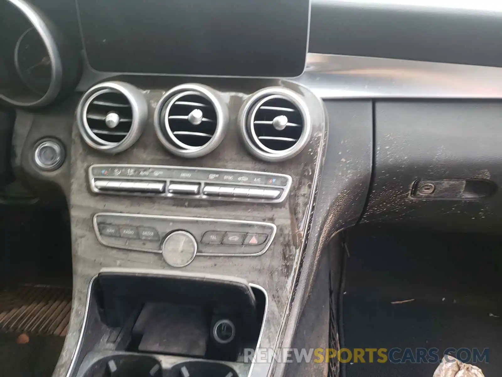 9 Photograph of a damaged car WDDWK8DB4KF832980 MERCEDES-BENZ C-CLASS 2019