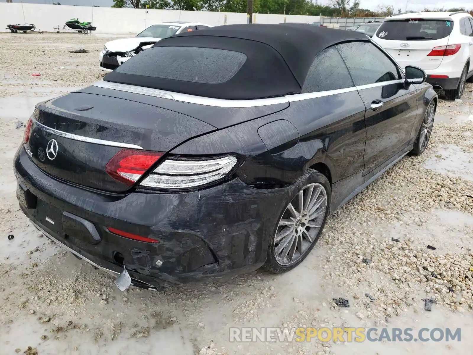 4 Photograph of a damaged car WDDWK8DB5KF879256 MERCEDES-BENZ C-CLASS 2019