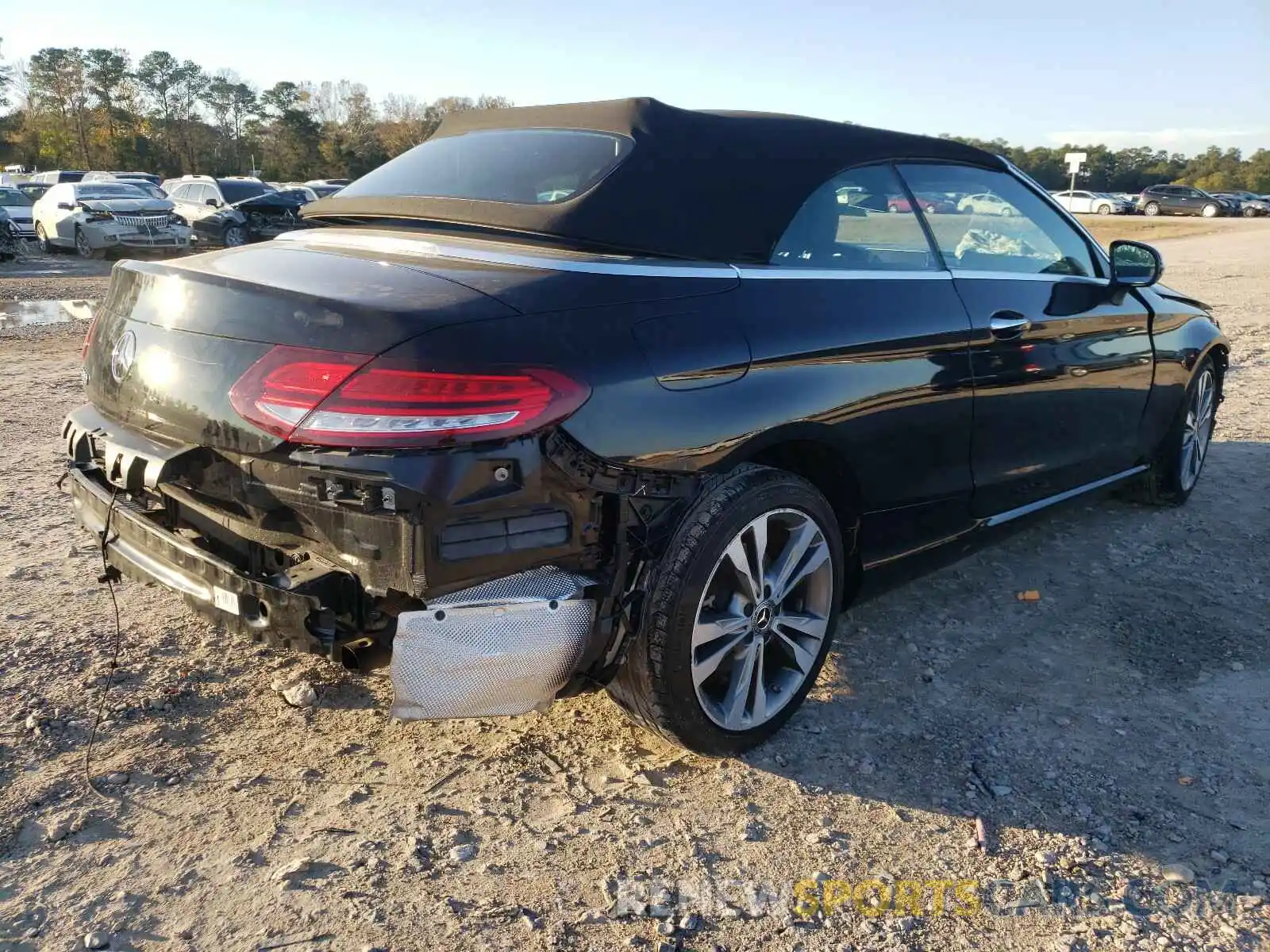 4 Photograph of a damaged car WDDWK8DB6KF820510 MERCEDES-BENZ C CLASS 2019