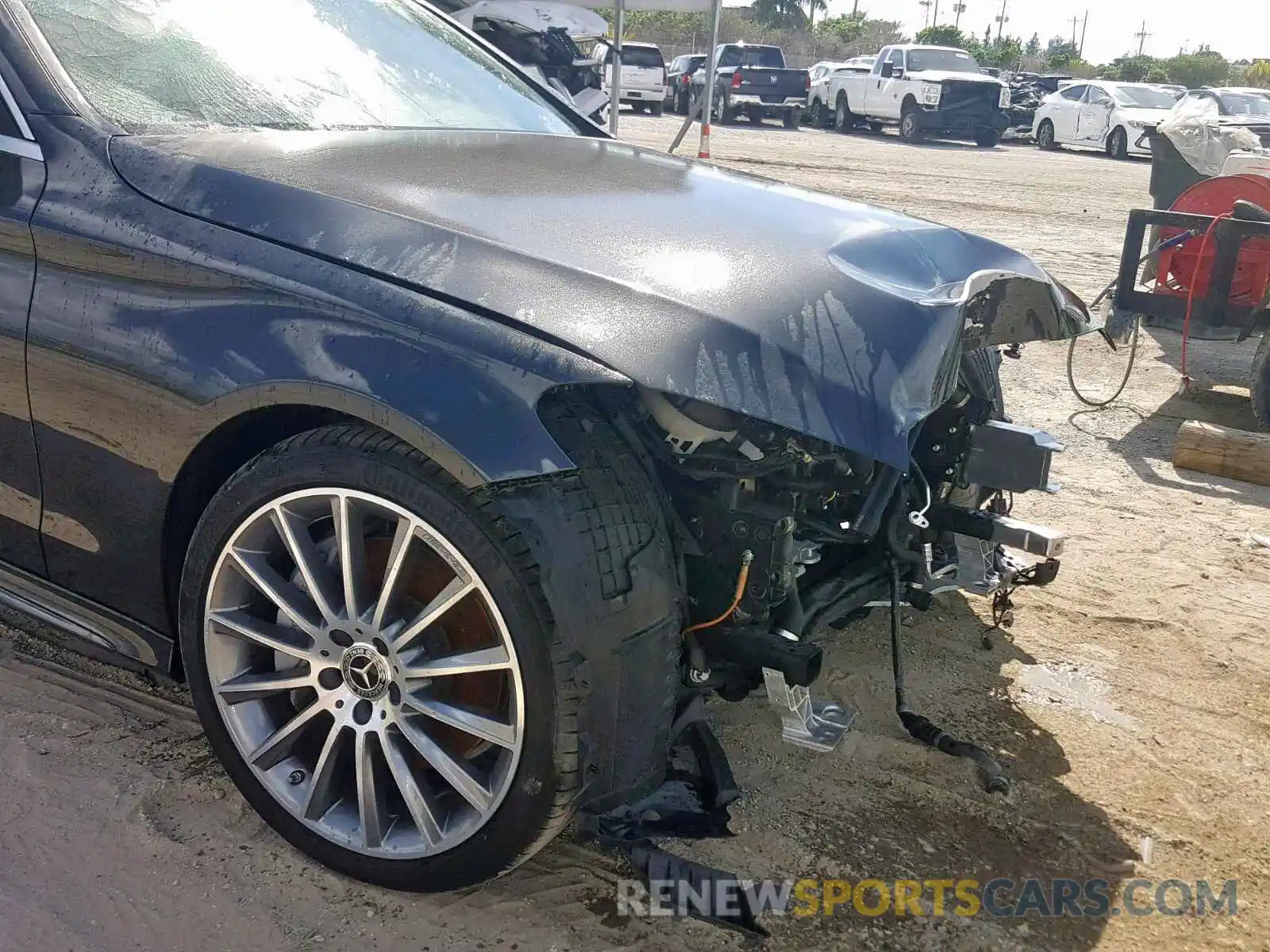 9 Photograph of a damaged car WDDWK8DB8KF773979 MERCEDES-BENZ C CLASS 2019