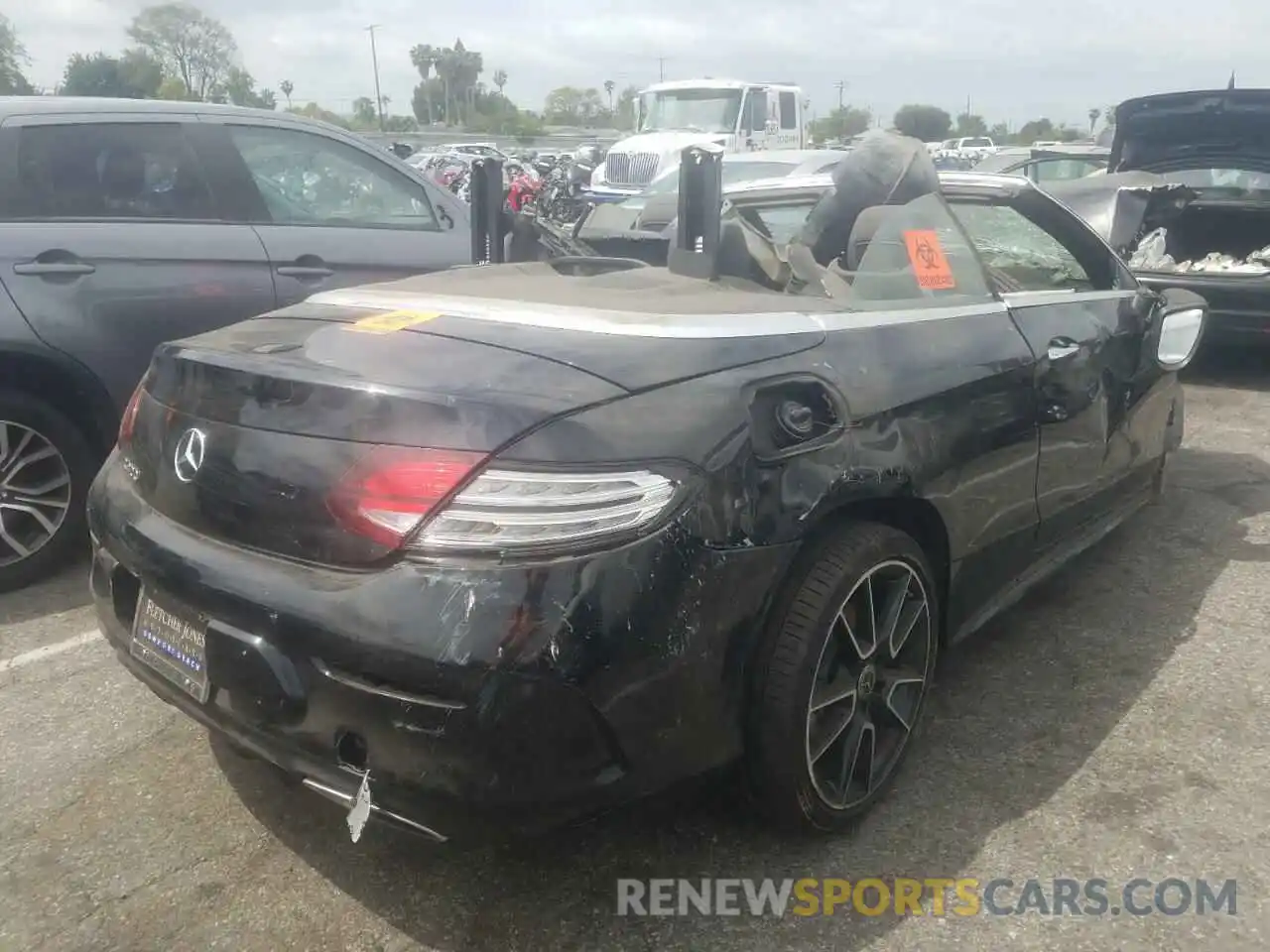 4 Photograph of a damaged car WDDWK8DB9KF792072 MERCEDES-BENZ C CLASS 2019