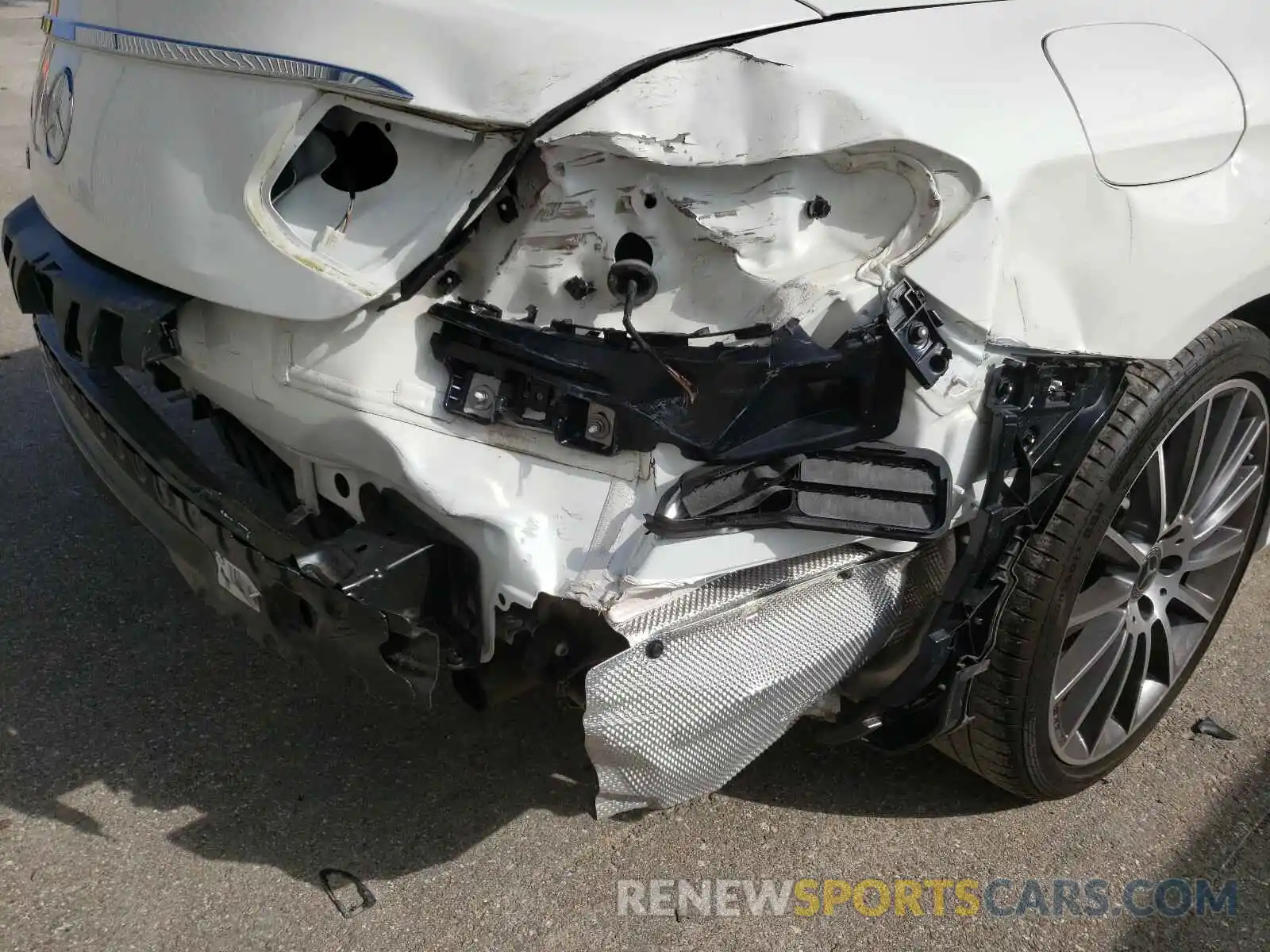 9 Фотография поврежденного автомобиля WDDWK8DB9KF840413 MERCEDES-BENZ C CLASS 2019
